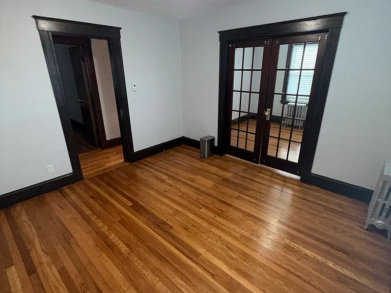 75 Sterling St #A — Photo 4