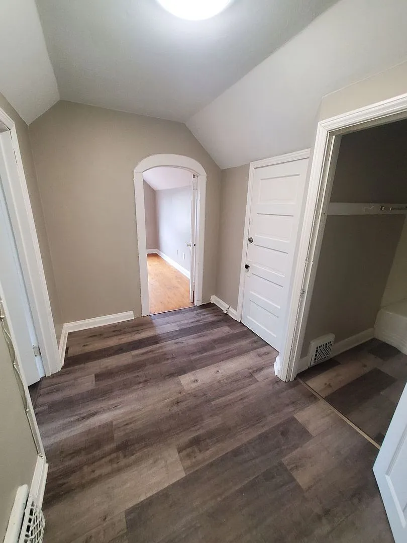 2524 N Hubbard St. (Duplex)(Ace Property) — Photo 2