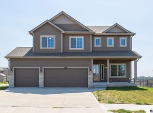 16303 Girard St, Bennington, NE 68007