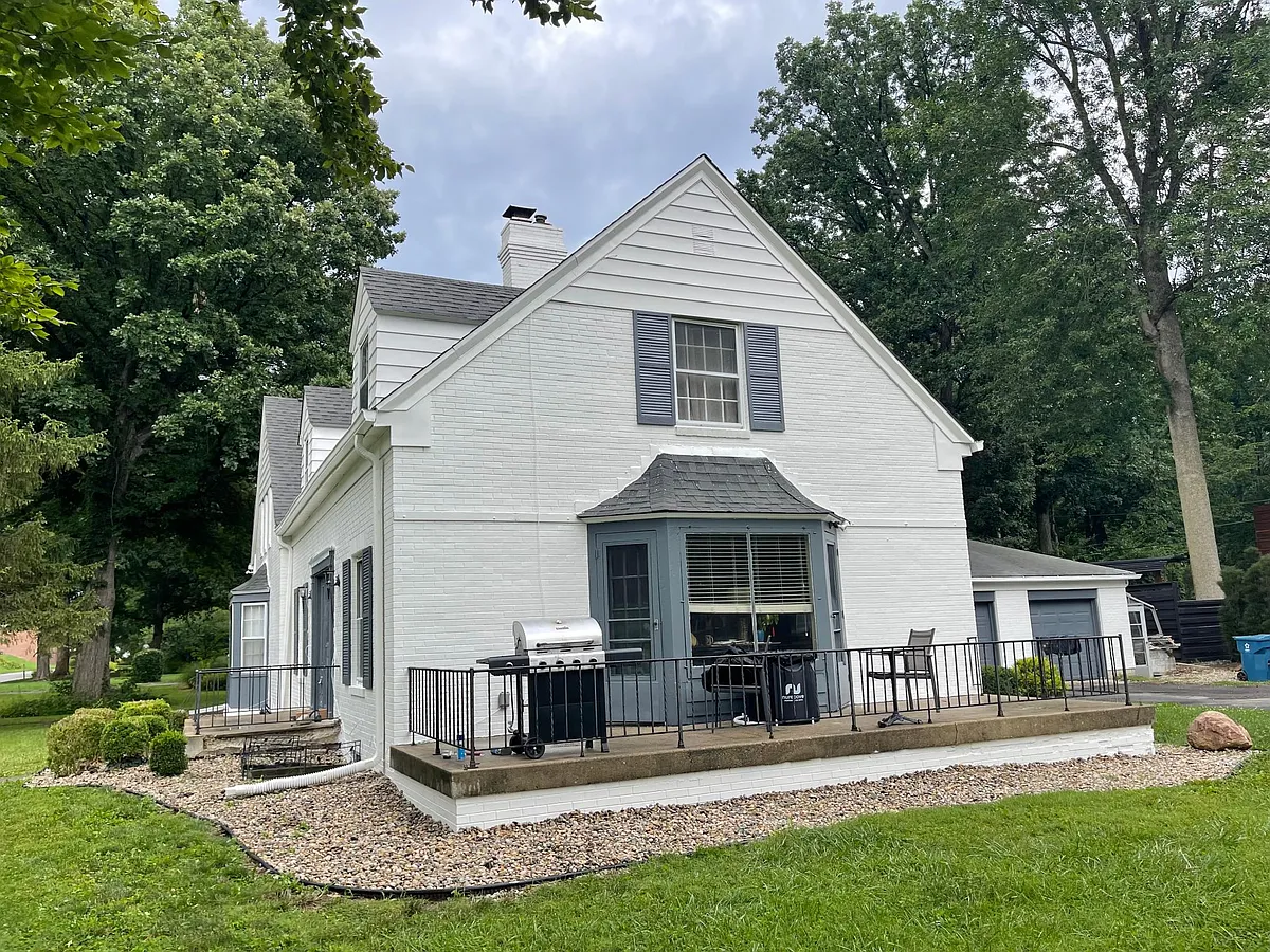 Building Photo - 6209 Riverview Dr