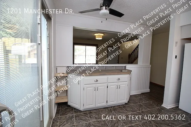 1201 Manchester Dr — Photo 13