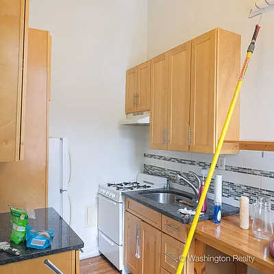 Rented by Washington Realty Corp. | media 4