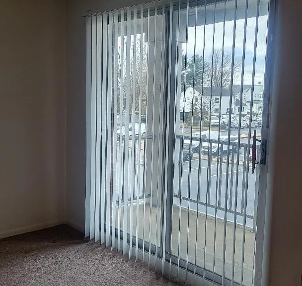 Eagle Court Apartments — Photo 12