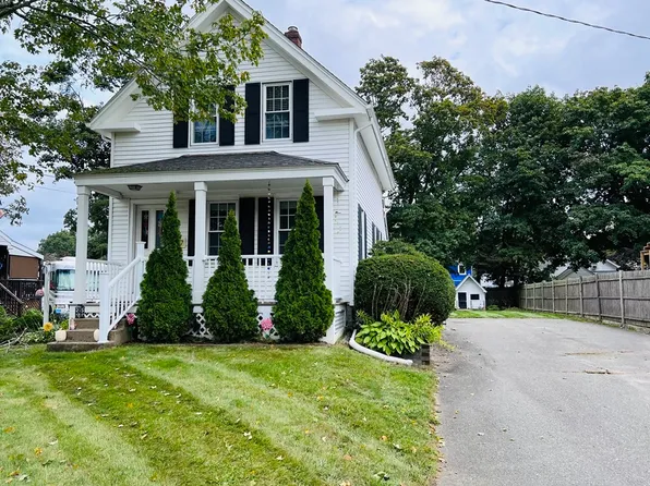 77 Everett St, Middleboro, MA 02346