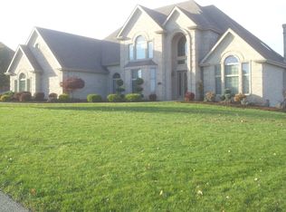 535 Skyline Dr, Rostraver Township, PA 15012
