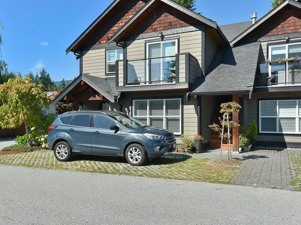 518 Shaw Rd #208, Gibsons, BC V0N 1V8