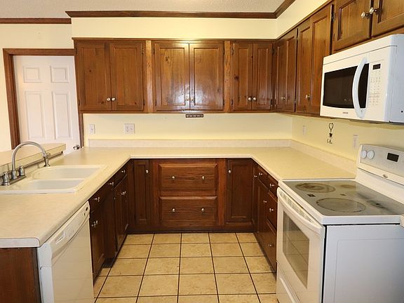 4th image of 510 Sunnymeade Dr