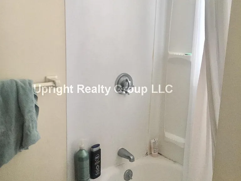 82 Robbins St #5 — Photo 7