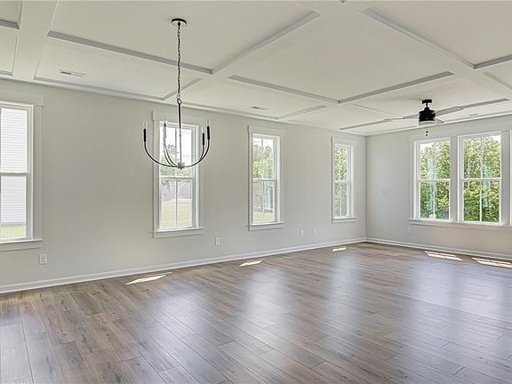 4th image of 455 Brooke Hill Dr