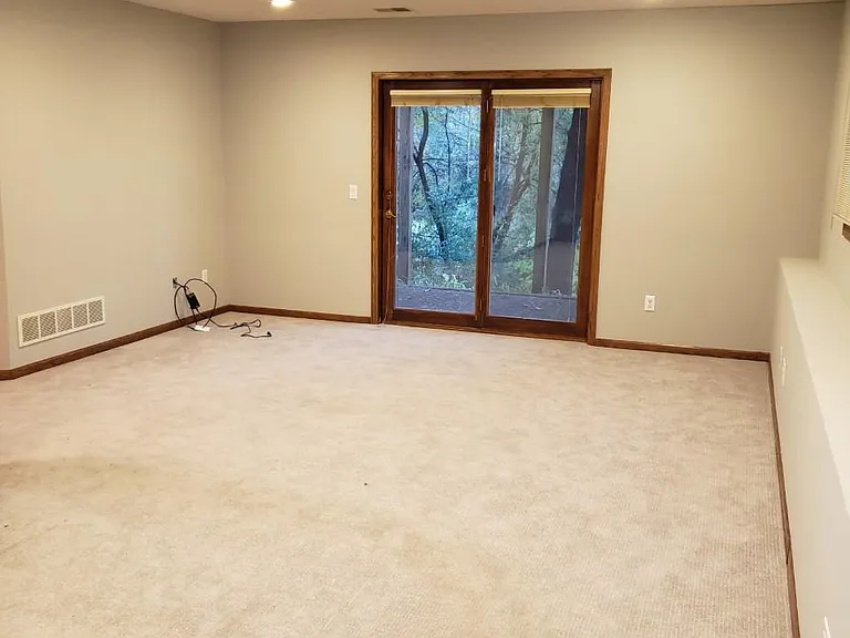 2043 Vienna Ln — Photo 13