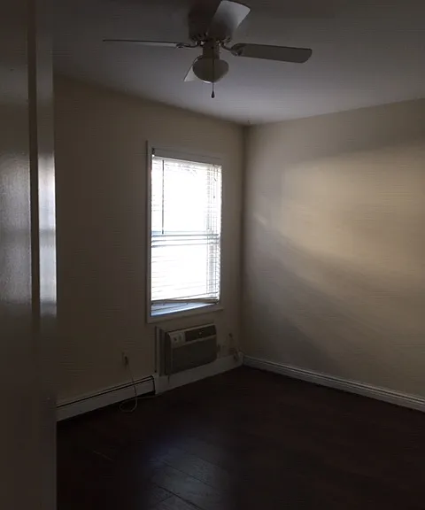 646 E Beech St #1 — Photo 15