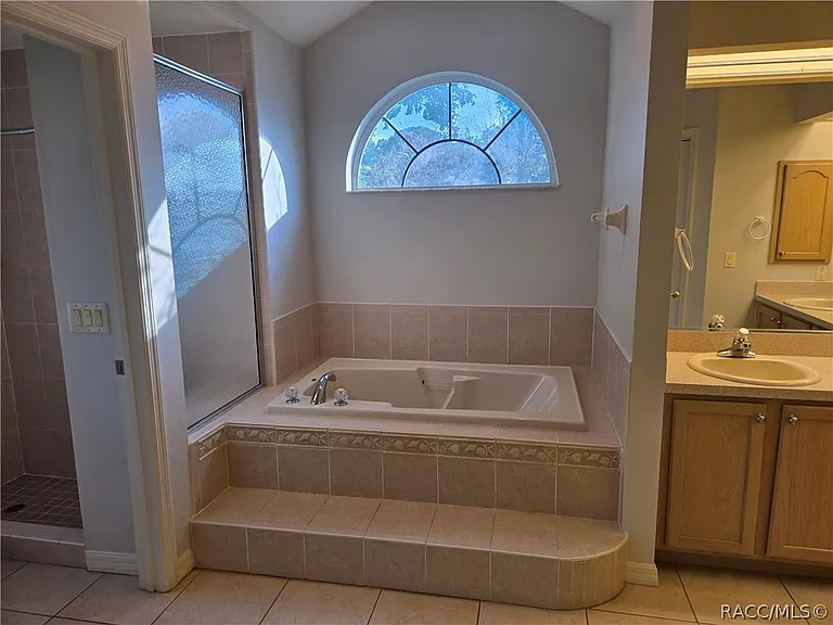 14 Hollyhock Ct — Photo 11