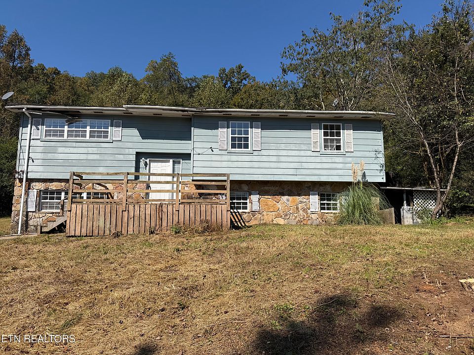 1st image of 1487 Dutch Valley Rd