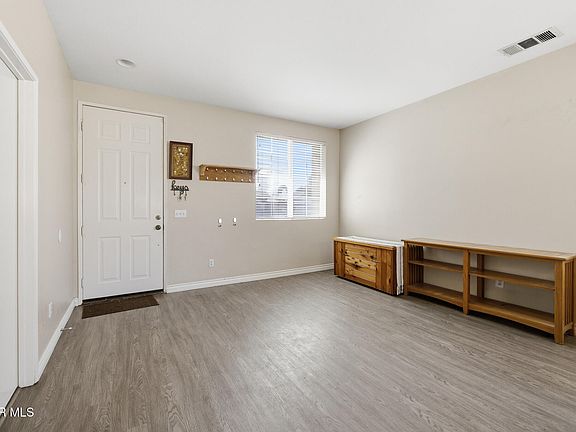 4th image of 45820 Caledonia Ct