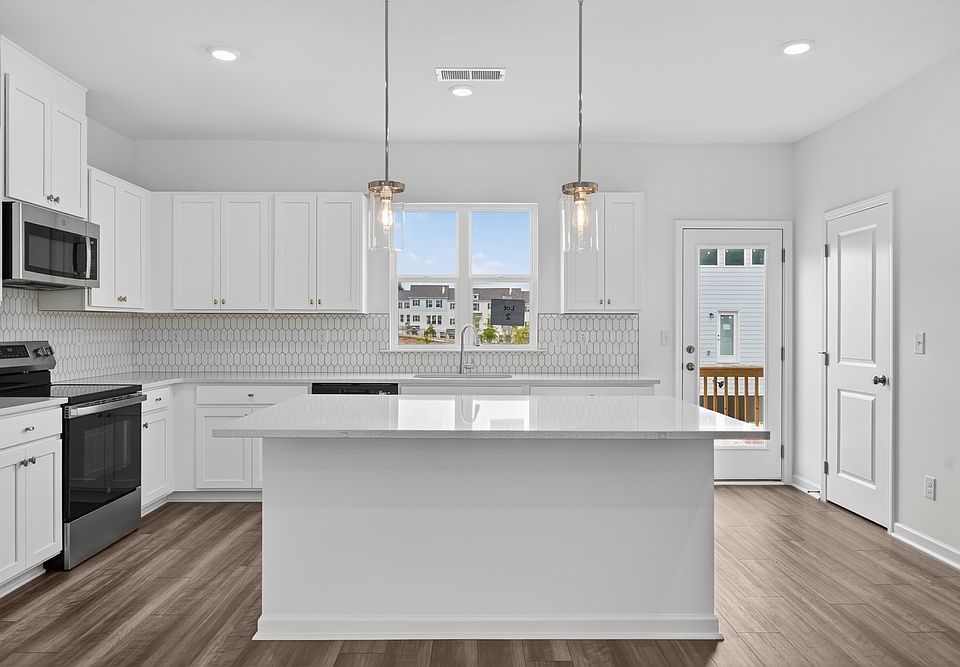 1st image of 104 Epperly Way