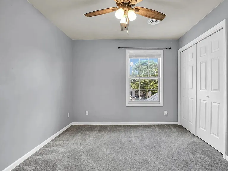 709 Indigo Dr — Photo 16