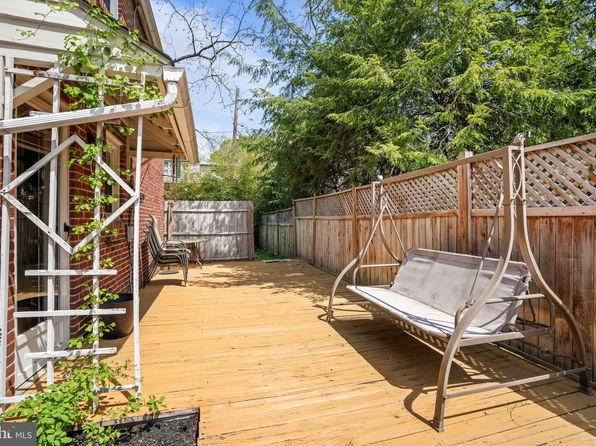 827 Dover Rd, Wynnewood, PA 19096