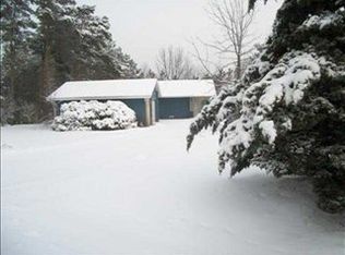 6329 Bay Shore West Dr, Charlevoix, MI 49720