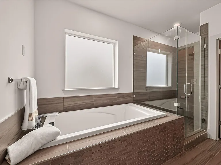 1604 Ovid St #B — Photo 37