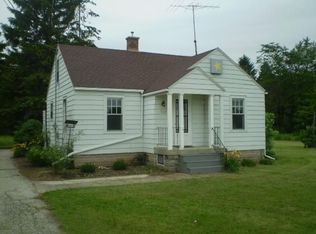 4704 Vista Rd, Manitowoc, WI 54220