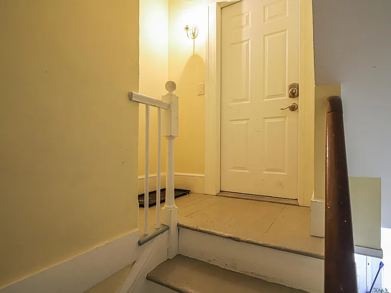 139 Spring St #3 — Photo 43