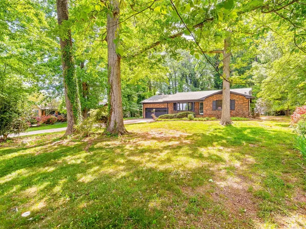 2509 Elderwood Ln, Burlington, NC 27215