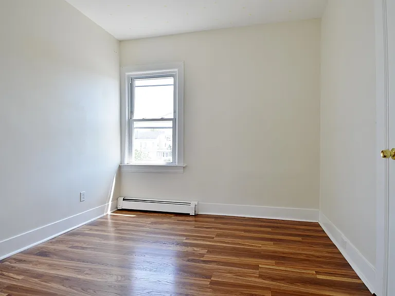 135 Lord Ave #2 — Photo 11