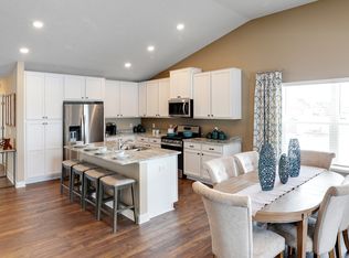 7640 207th St W, Lakeville, MN 55044