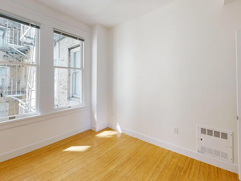540 Leavenworth Street — Photo 2