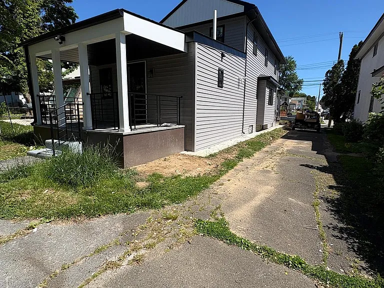 2344 Hamilton Ave — Photo 28