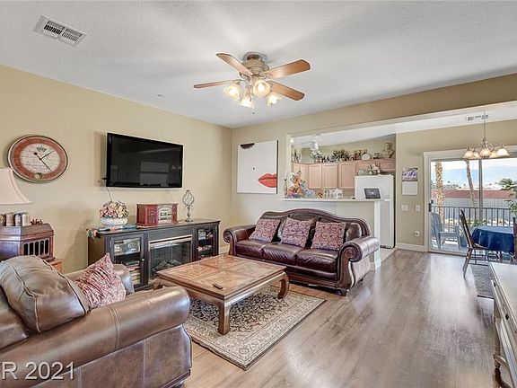 4th image of 6868 Sky Pointe Dr Unit 2010