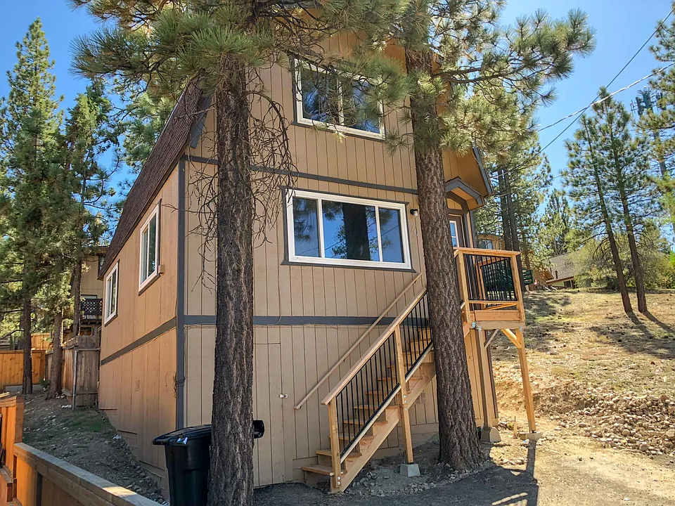 118 W Big Bear Blvd