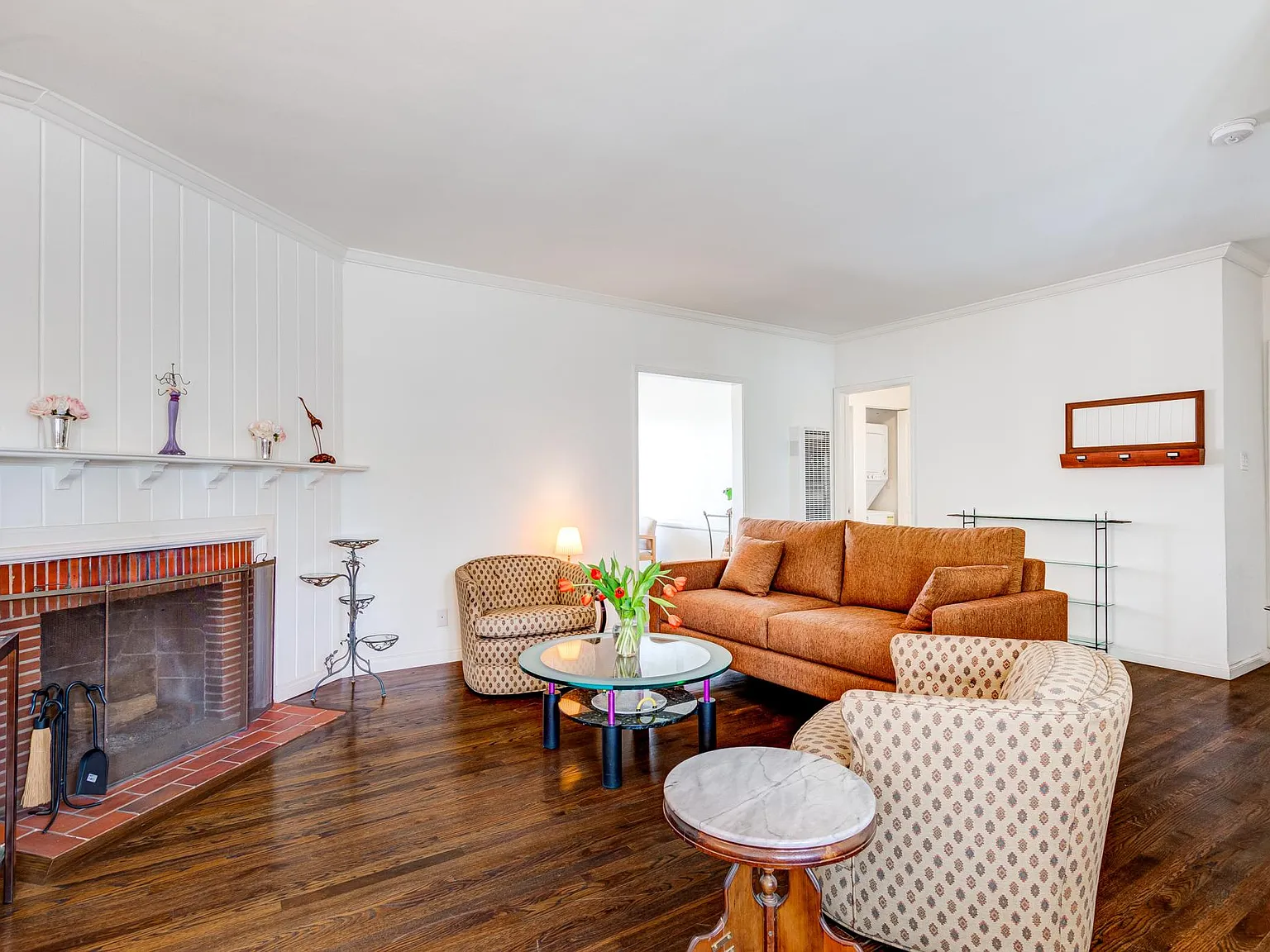 1254 Devon Ave — Photo 3