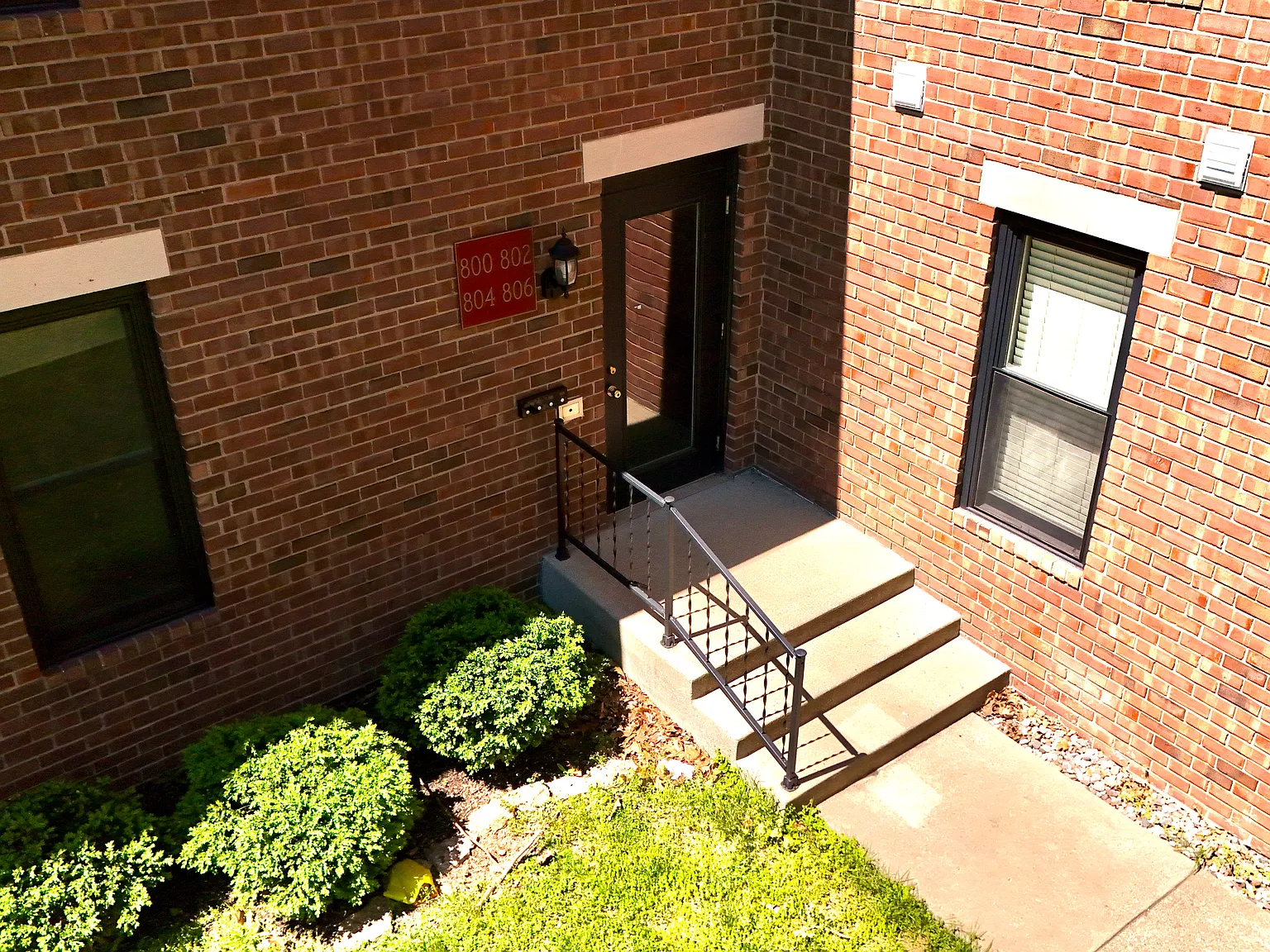 2 bed, 2101 sqft, $2,000 — Photo 1