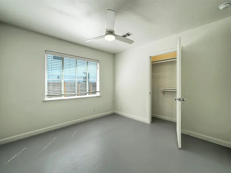 1803 Pearl St — Photo 23