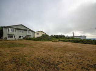 568 SW 5th St, Newport, OR 97365