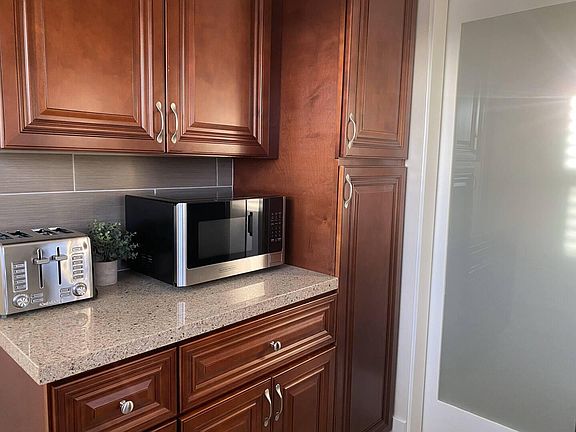 3rd image of 2919 Ivy St APT 2