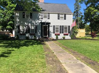9 Saint George Ct, Warwick, RI 02888
