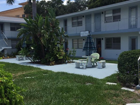 2045 NE 24th Ave APT 9