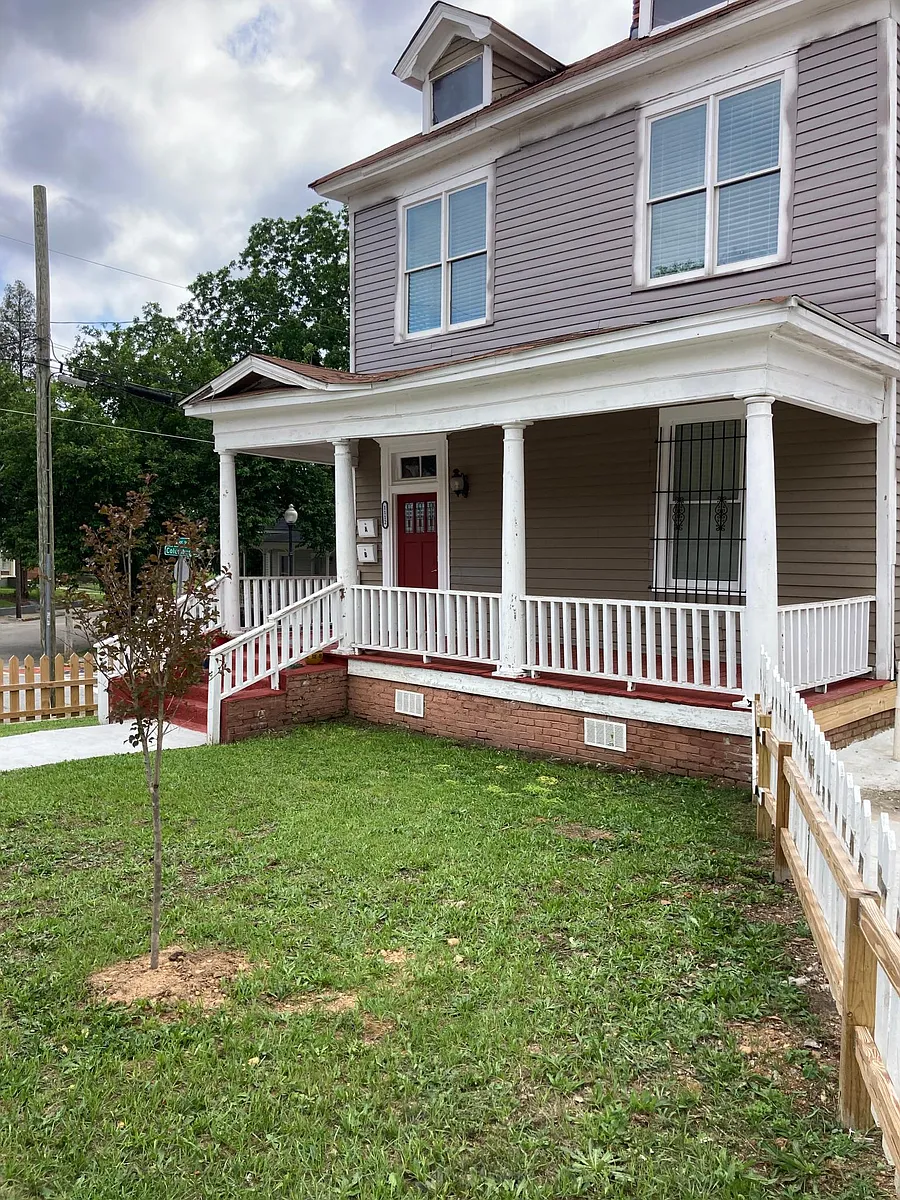 Building Photo - 1112 Appleton Ave #B
