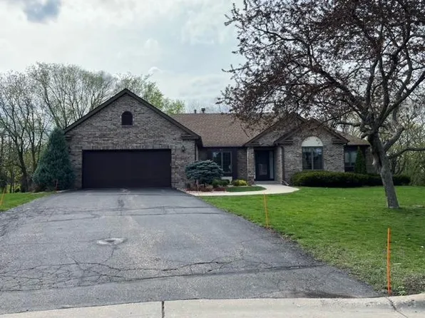 1776 Diane Rd, Mendota Heights, MN 55118