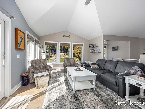 2nd image of 8152 Morrison Lake Gdns