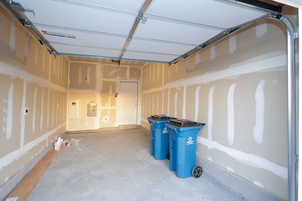 2 bed, $3,800 — Photo 4