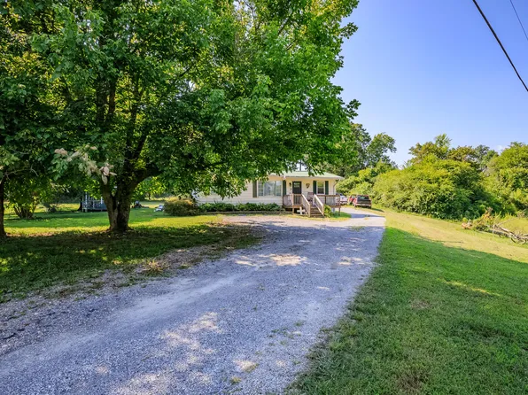 620 Cooper Rd, Rock Spring, GA 30739