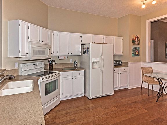 5th image of 1602 Sarah Towers Ln