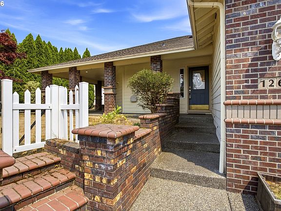 3rd image of 1264 SE Larch Way