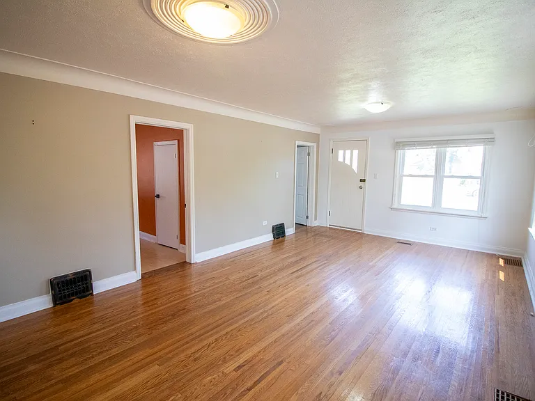 150 Hughes St — Photo 12