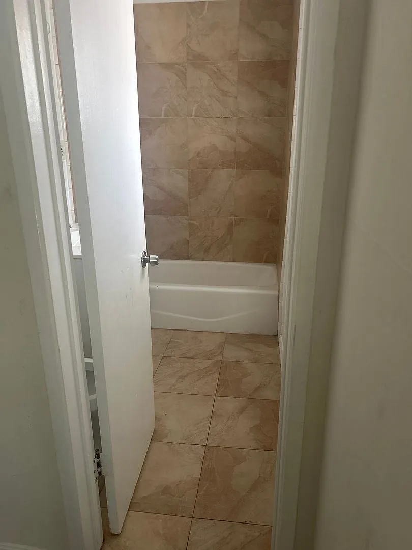 Covina Apartments — Photo 4
