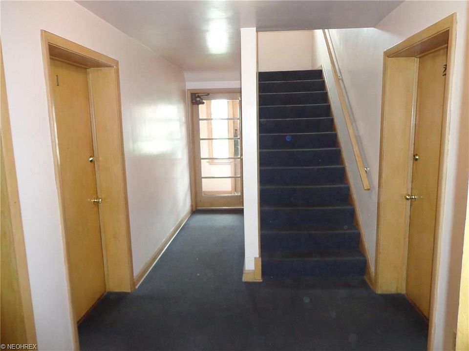 2nd image of 885 S Green Rd APT 9