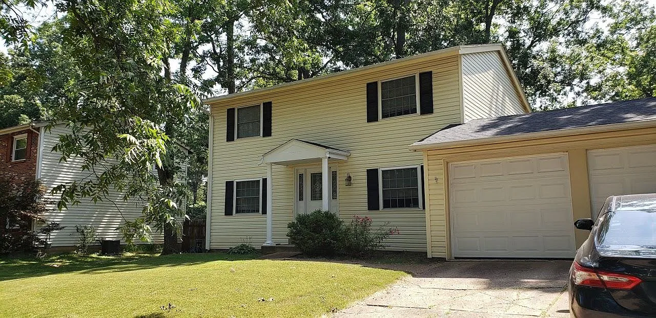 416 Genoa Dr photo 1